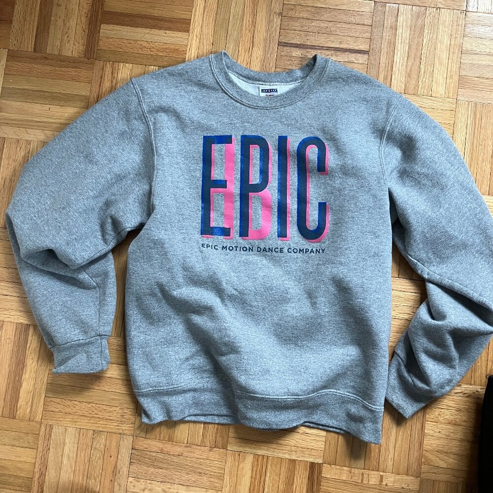 Epic Motion Dance Company sweatshirt sz S light gray heather 3D look/image/effec